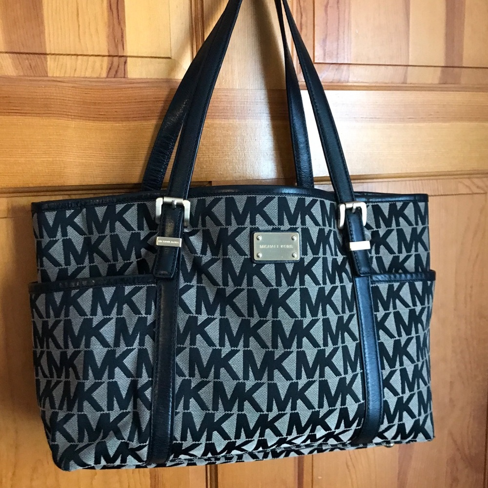 MIchael Kors MK Jacquard Tote
